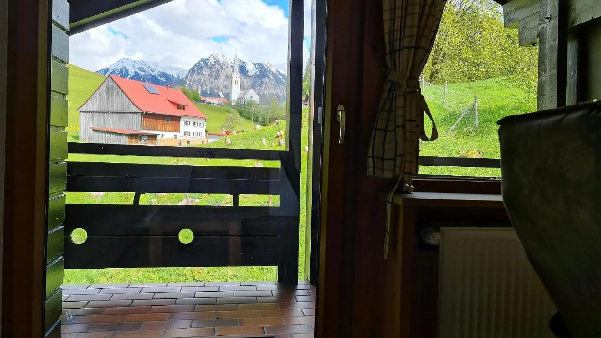 Apartment Wohnung Sonnenaufgang Mit 2 Balkonen Im Haus Bucheneck In Oberstdorf-Tiefenbach Germany